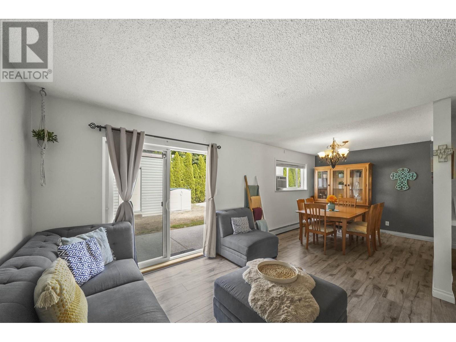 12071 Mcintyre Court, Maple Ridge, British Columbia  V2X 8M8 - Photo 10 - R2827233