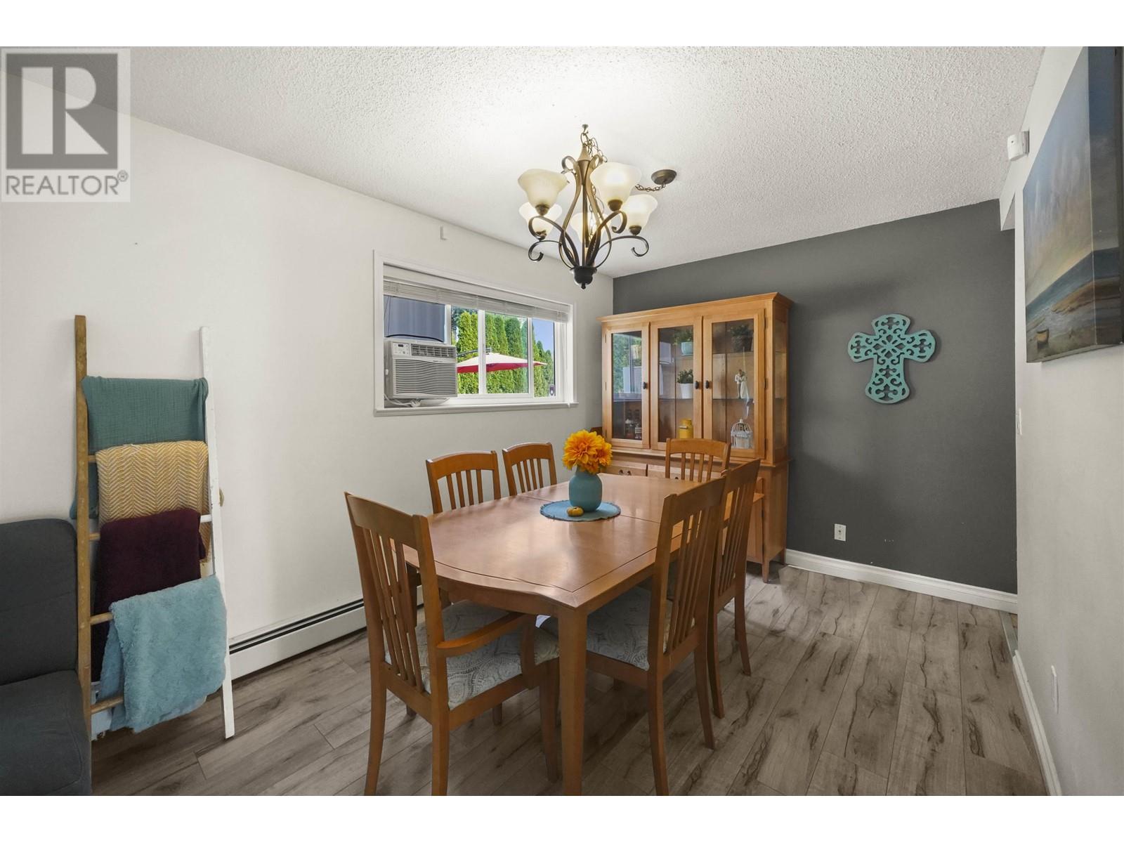 12071 Mcintyre Court, Maple Ridge, British Columbia  V2X 8M8 - Photo 12 - R2827233