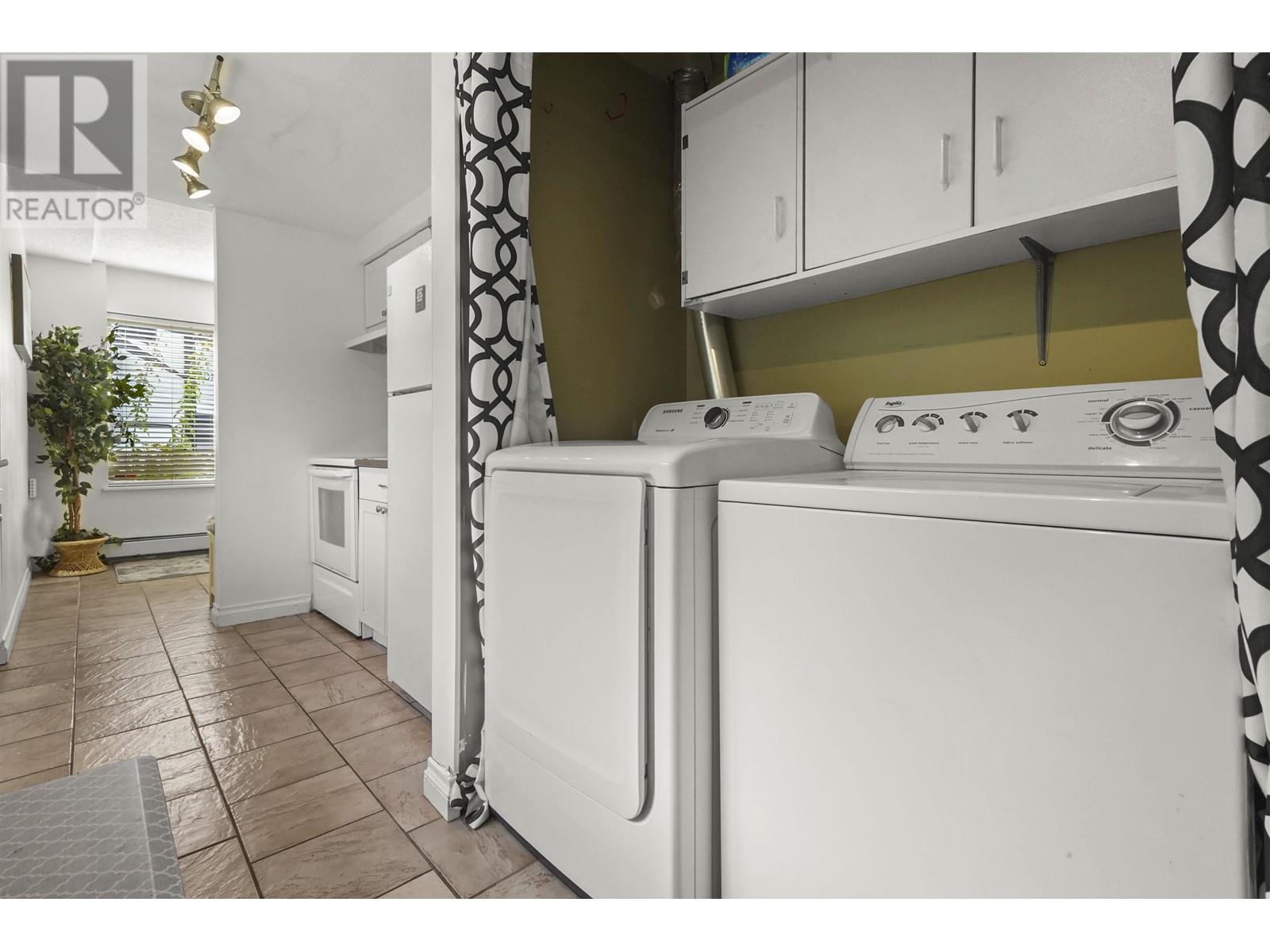 12071 Mcintyre Court, Maple Ridge, British Columbia  V2X 8M8 - Photo 16 - R2827233