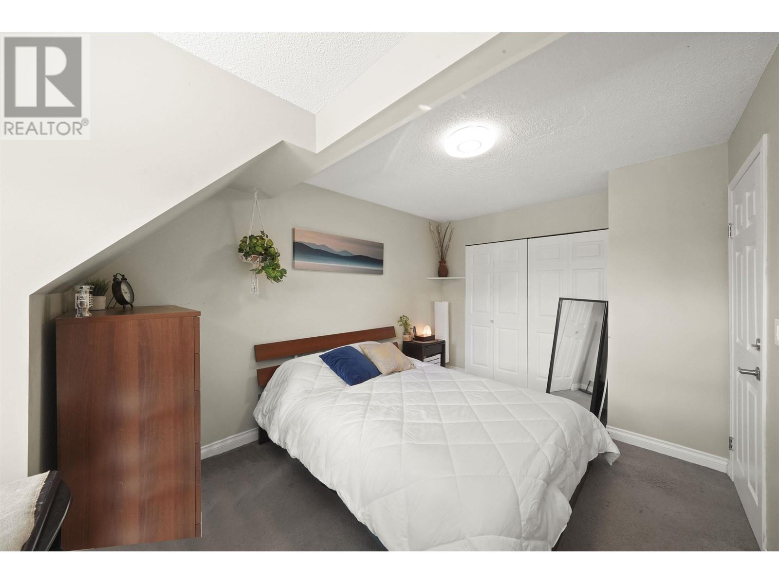 12071 Mcintyre Court, Maple Ridge, British Columbia  V2X 8M8 - Photo 18 - R2827233