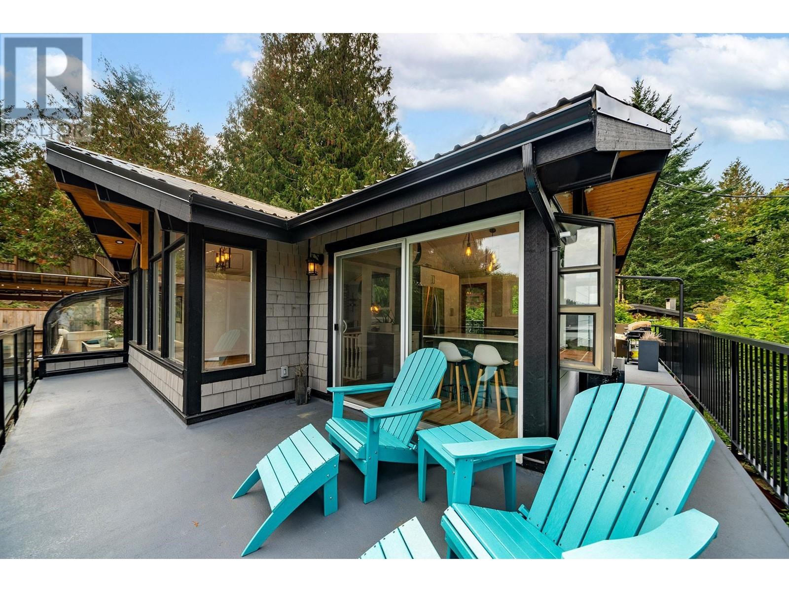 1156 Senator Road, Bowen Island, British Columbia  V0N 1G1 - Photo 4 - R2821494
