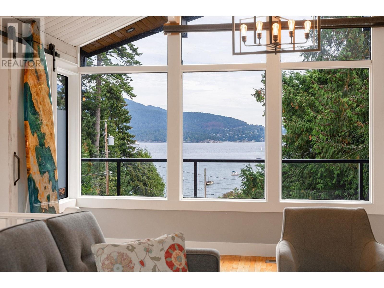 1156 Senator Road, Bowen Island, British Columbia  V0N 1G1 - Photo 7 - R2821494