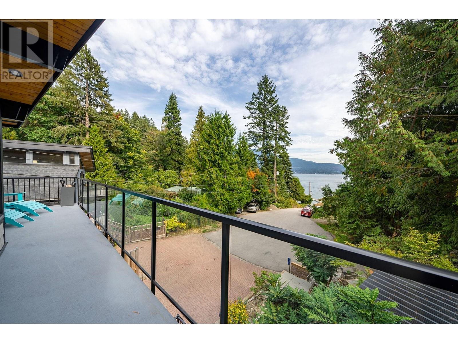 1156 Senator Road, Bowen Island, British Columbia  V0N 1G1 - Photo 9 - R2821494