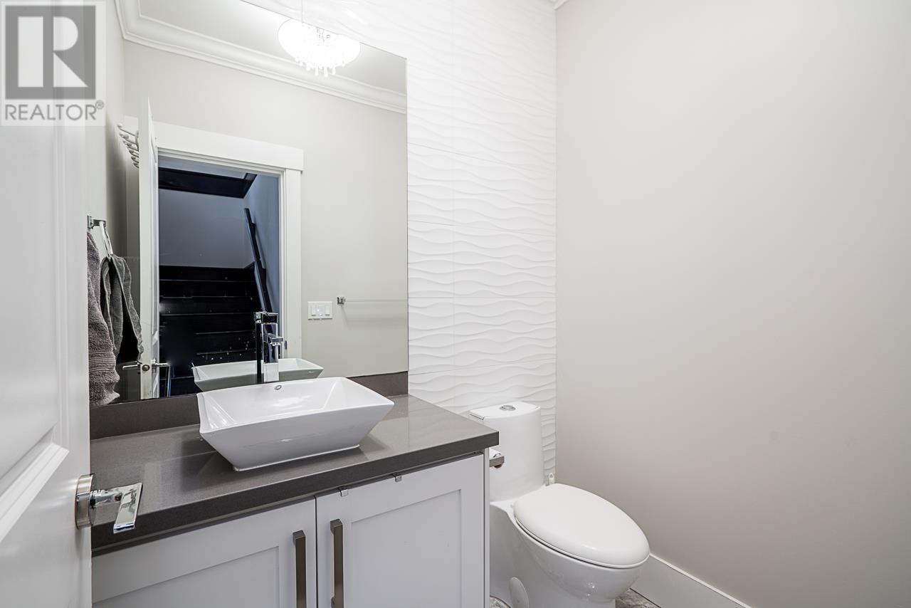 936 Harris Avenue, Coquitlam, British Columbia  V3K 1S1 - Photo 11 - R2826704