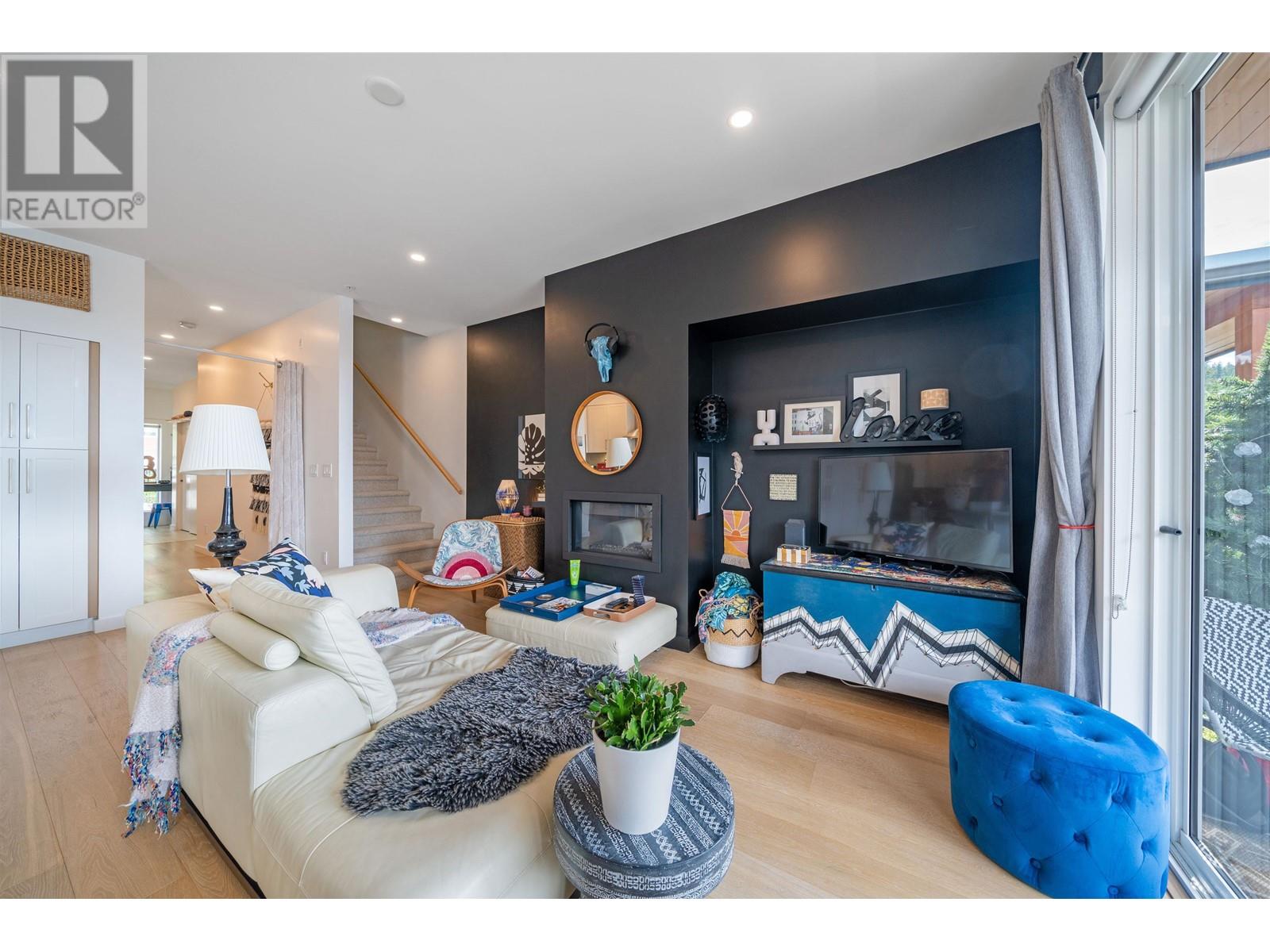 2 41333 Skyridge Place, Squamish, British Columbia  V8B 0Y6 - Photo 4 - R2823860
