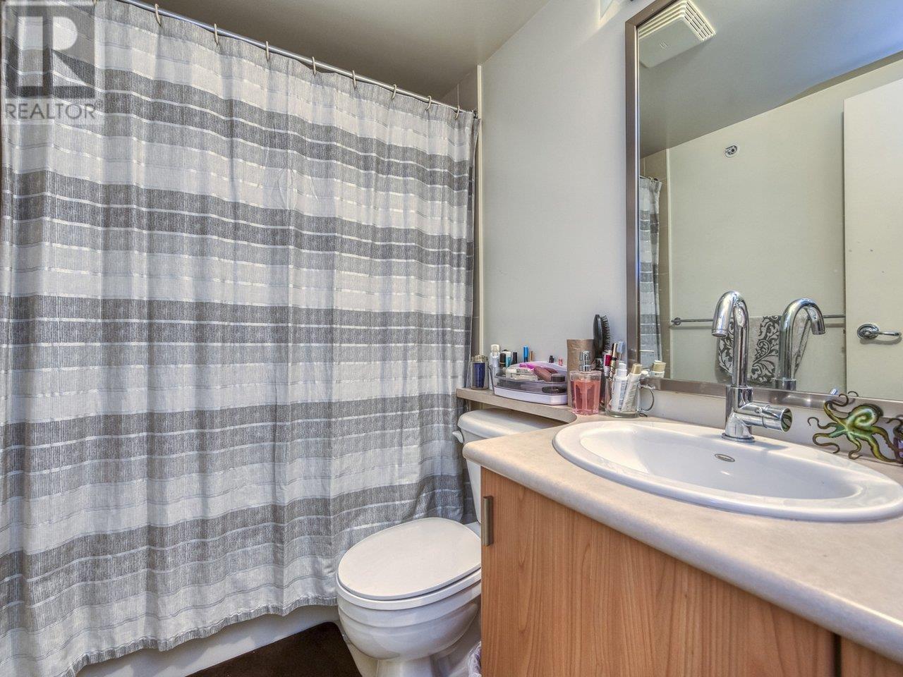 410 6888 Southpoint Drive, Burnaby, British Columbia  V3N 5E3 - Photo 15 - R2827186