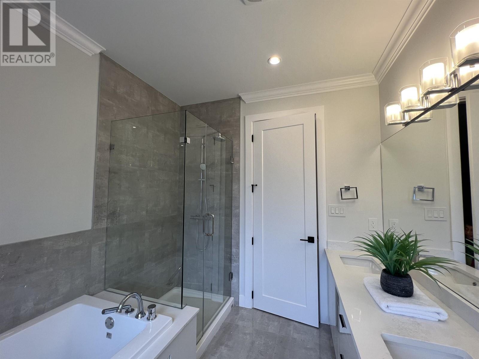 11 9580 Granville Avenue, Richmond, British Columbia  V6Y 1R2 - Photo 12 - R2827013