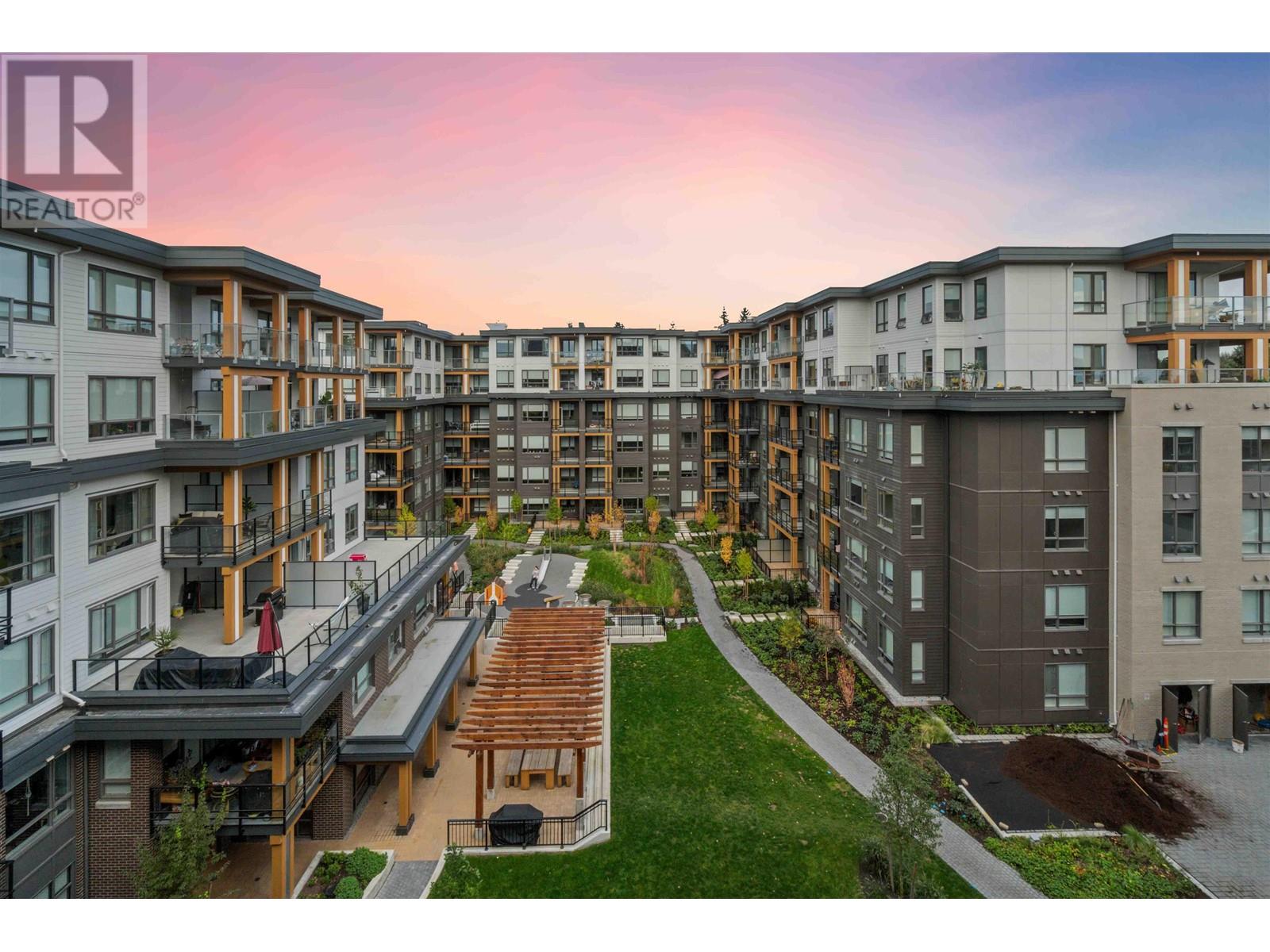 518 735 Anskar Court, Coquitlam, British Columbia  V3J 0L7 - Photo 2 - R2823551