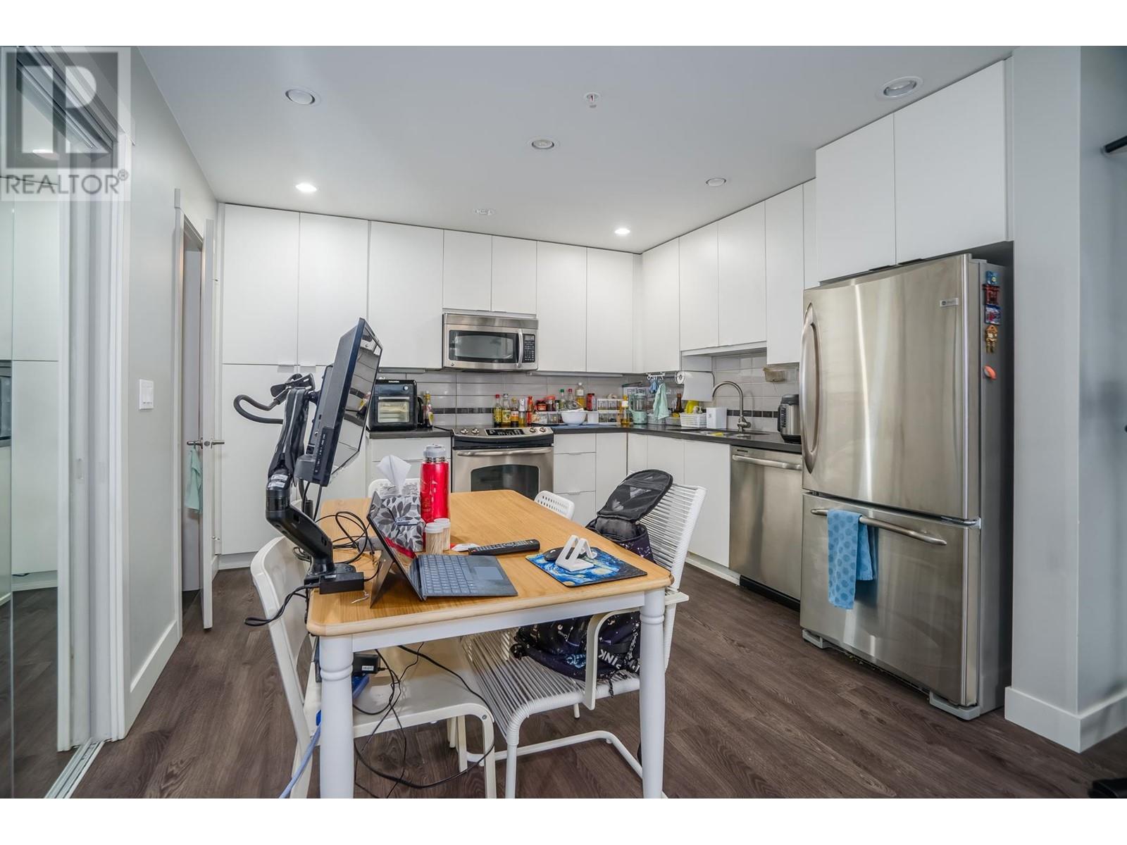 102 9025 Highland Court, Burnaby, British Columbia  V5A 0A8 - Photo 10 - R2827147