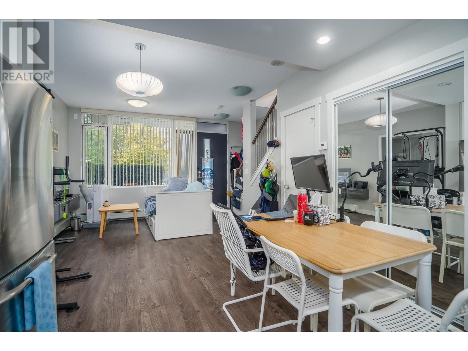 102 9025 Highland Court, Burnaby, British Columbia  V5A 0A8 - Photo 11 - R2827147