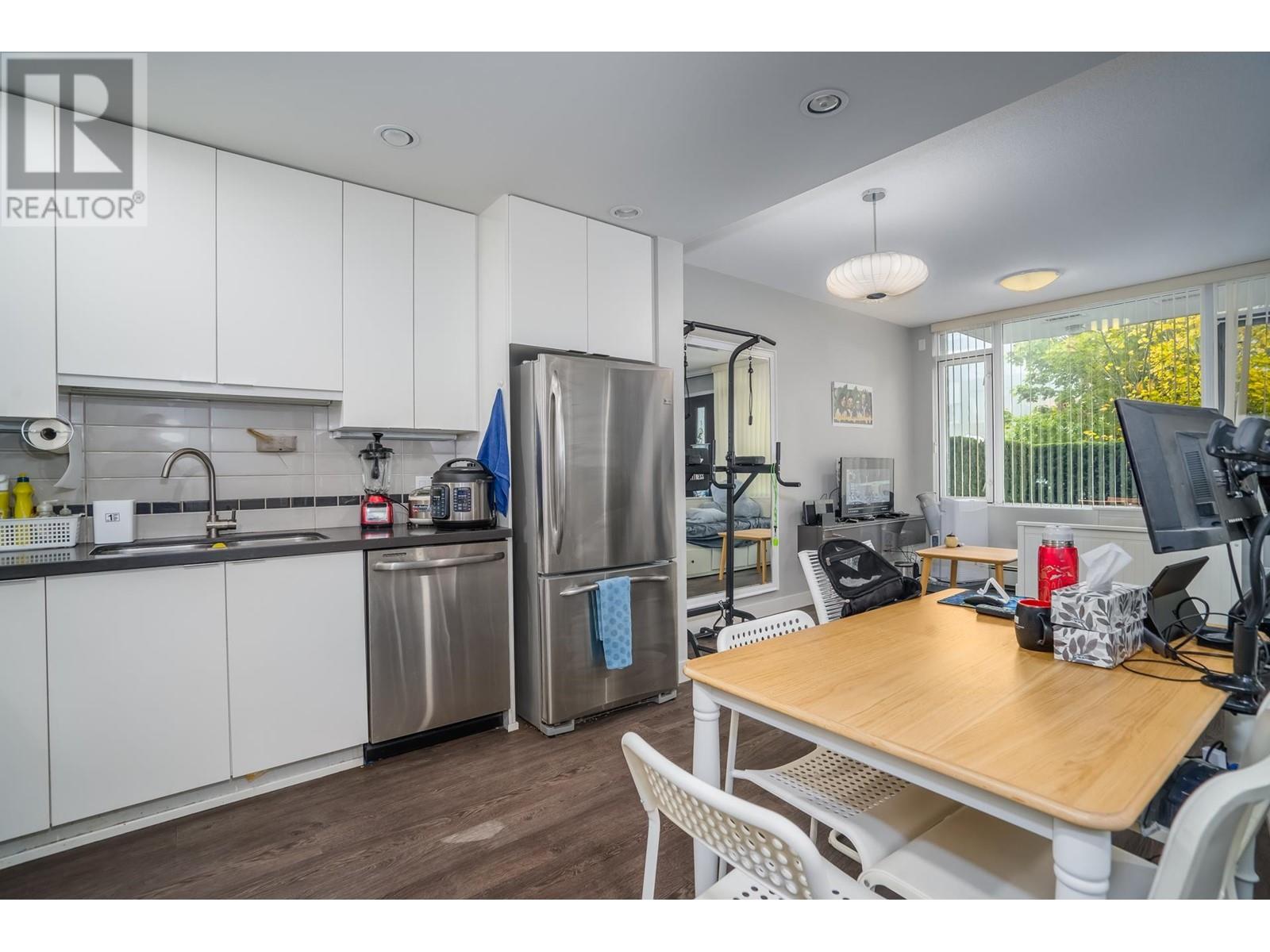 102 9025 Highland Court, Burnaby, British Columbia  V5A 0A8 - Photo 12 - R2827147