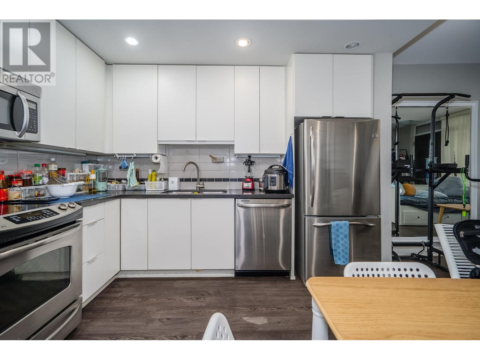 102 9025 Highland Court, Burnaby, British Columbia  V5A 0A8 - Photo 13 - R2827147