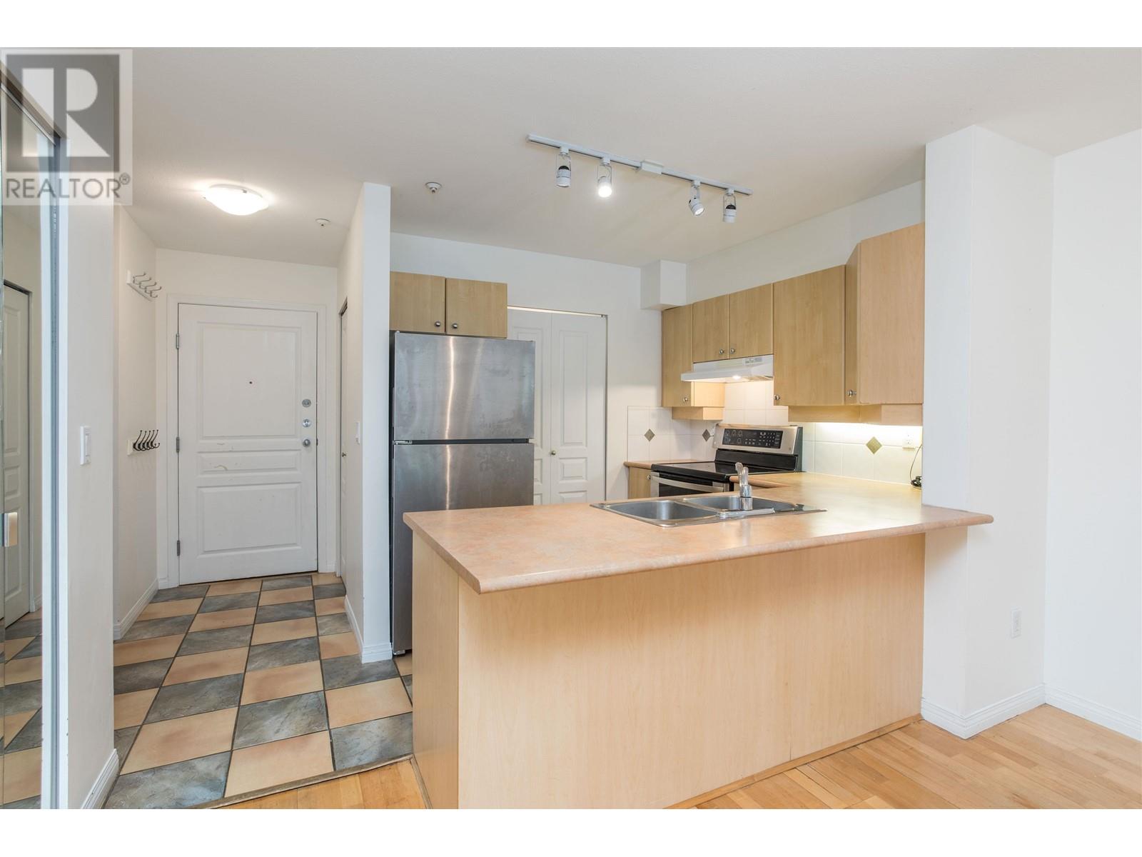 208 3235 W 4th Avenue, Vancouver, British Columbia  V6K 1R8 - Photo 3 - R2827269