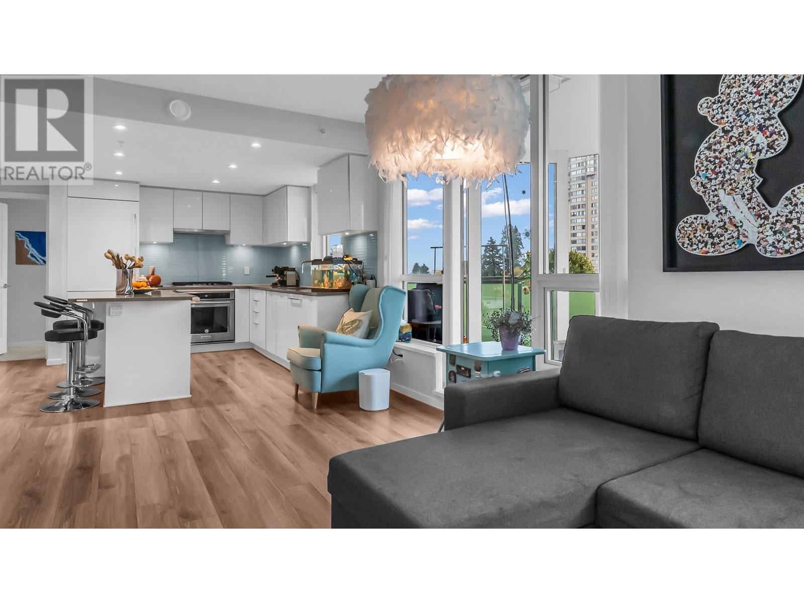 607 6638 Dunblane Avenue, Burnaby, British Columbia  V5H 0G8 - Photo 5 - R2827330