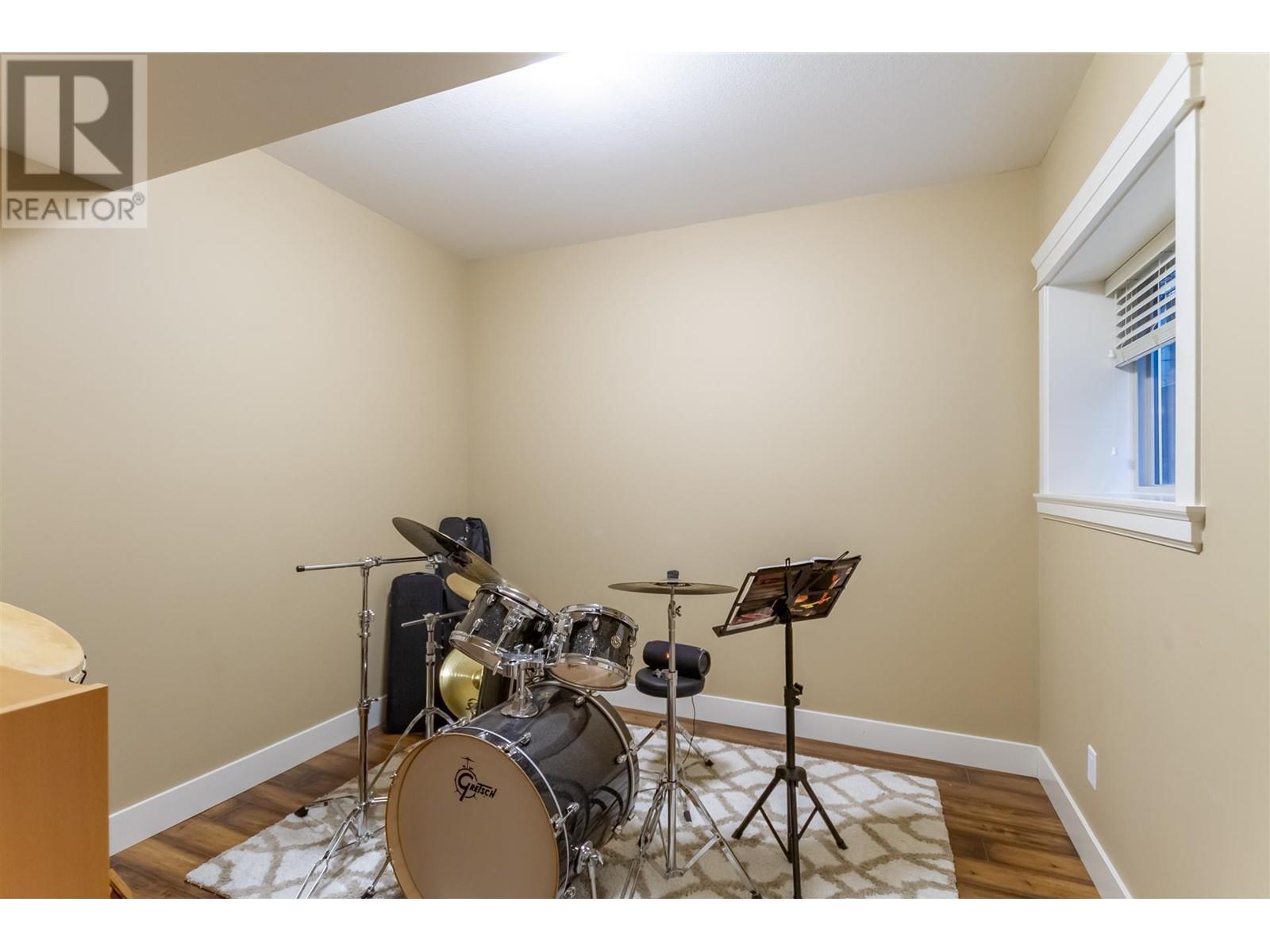 1248 Ravensdale Street, Coquitlam, British Columbia  V3B 0E8 - Photo 35 - R2827244