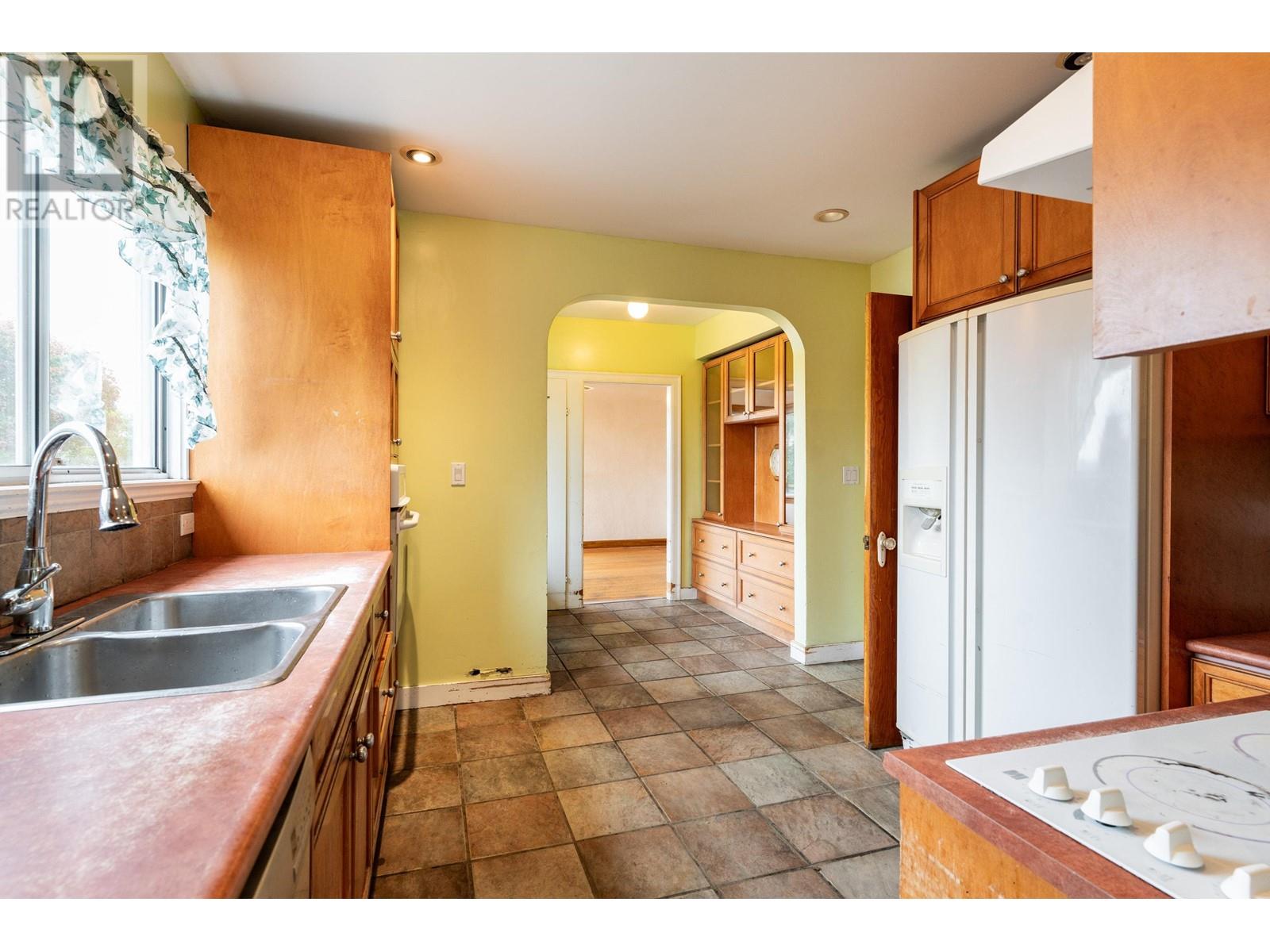 1522 Nanaimo Street, New Westminster, British Columbia  V3M 2G4 - Photo 14 - R2827261