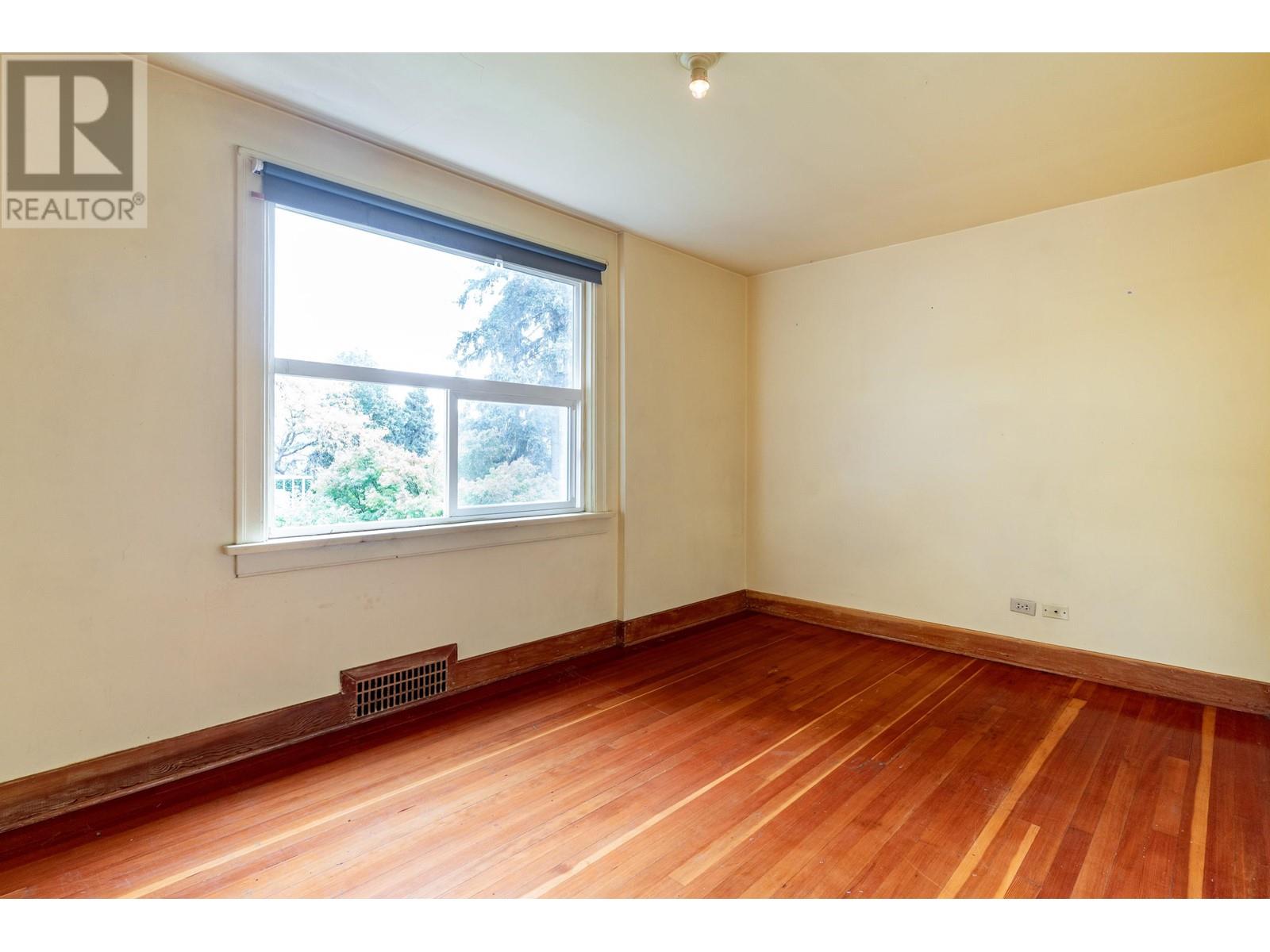 1522 Nanaimo Street, New Westminster, British Columbia  V3M 2G4 - Photo 25 - R2827261