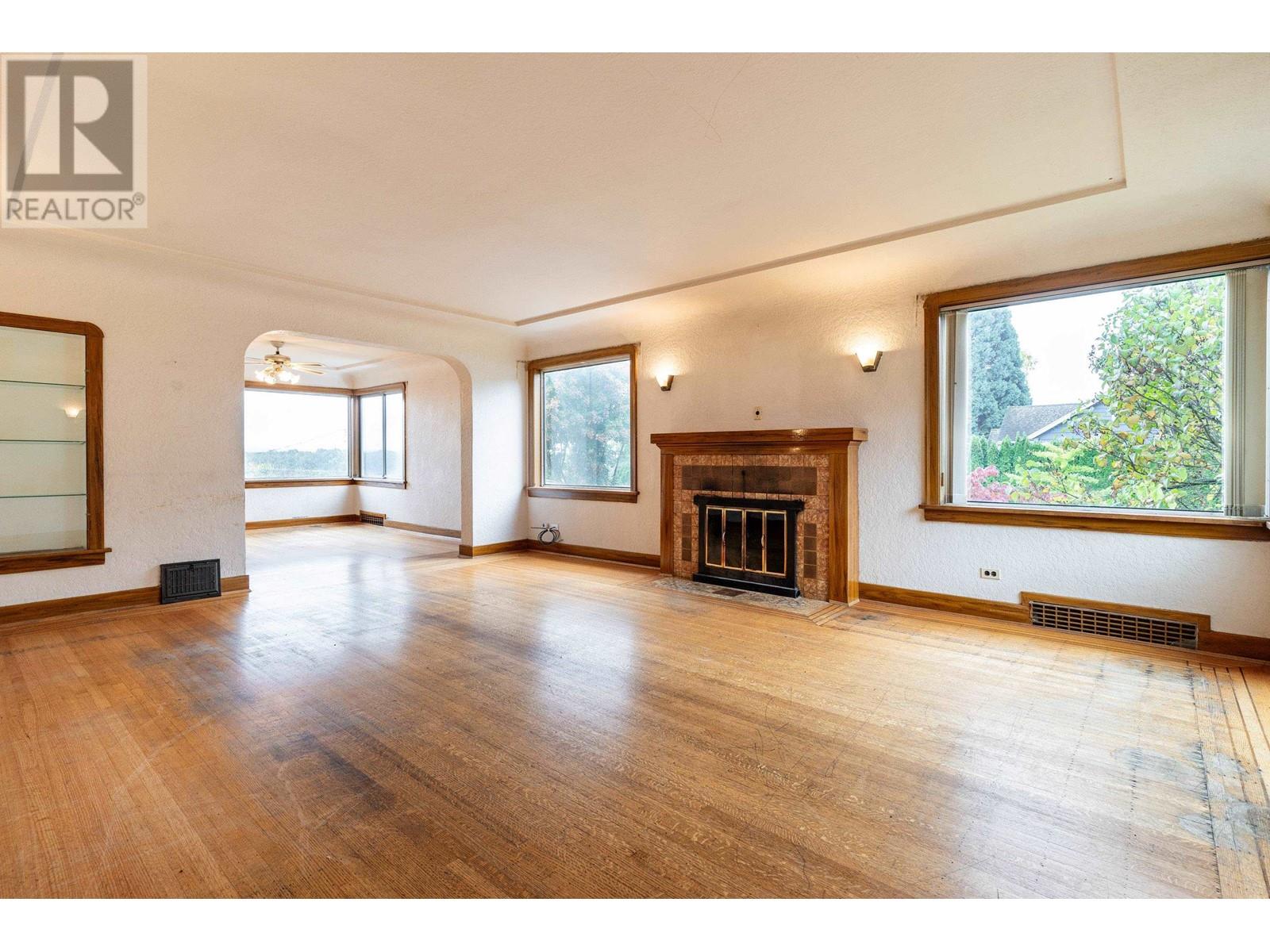 1522 Nanaimo Street, New Westminster, British Columbia  V3M 2G4 - Photo 6 - R2827261