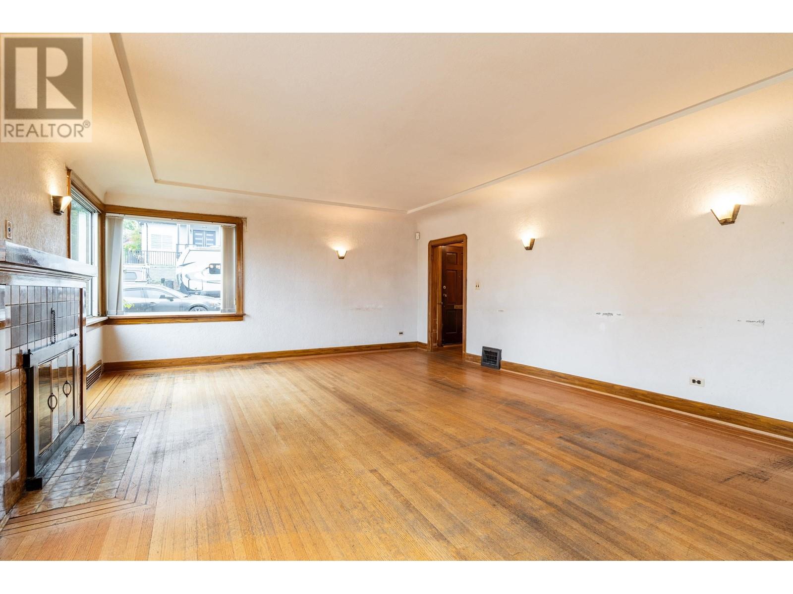 1522 Nanaimo Street, New Westminster, British Columbia  V3M 2G4 - Photo 8 - R2827261