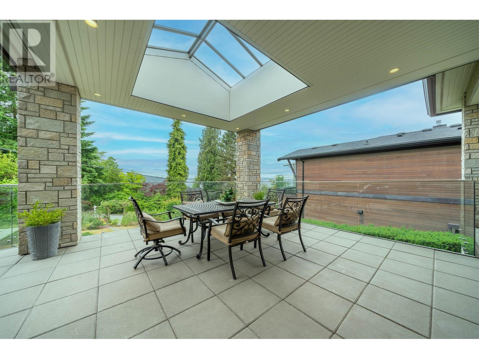 1091 Esquimalt Avenue, West Vancouver, British Columbia  V7T 1J9 - Photo 4 - R2827260