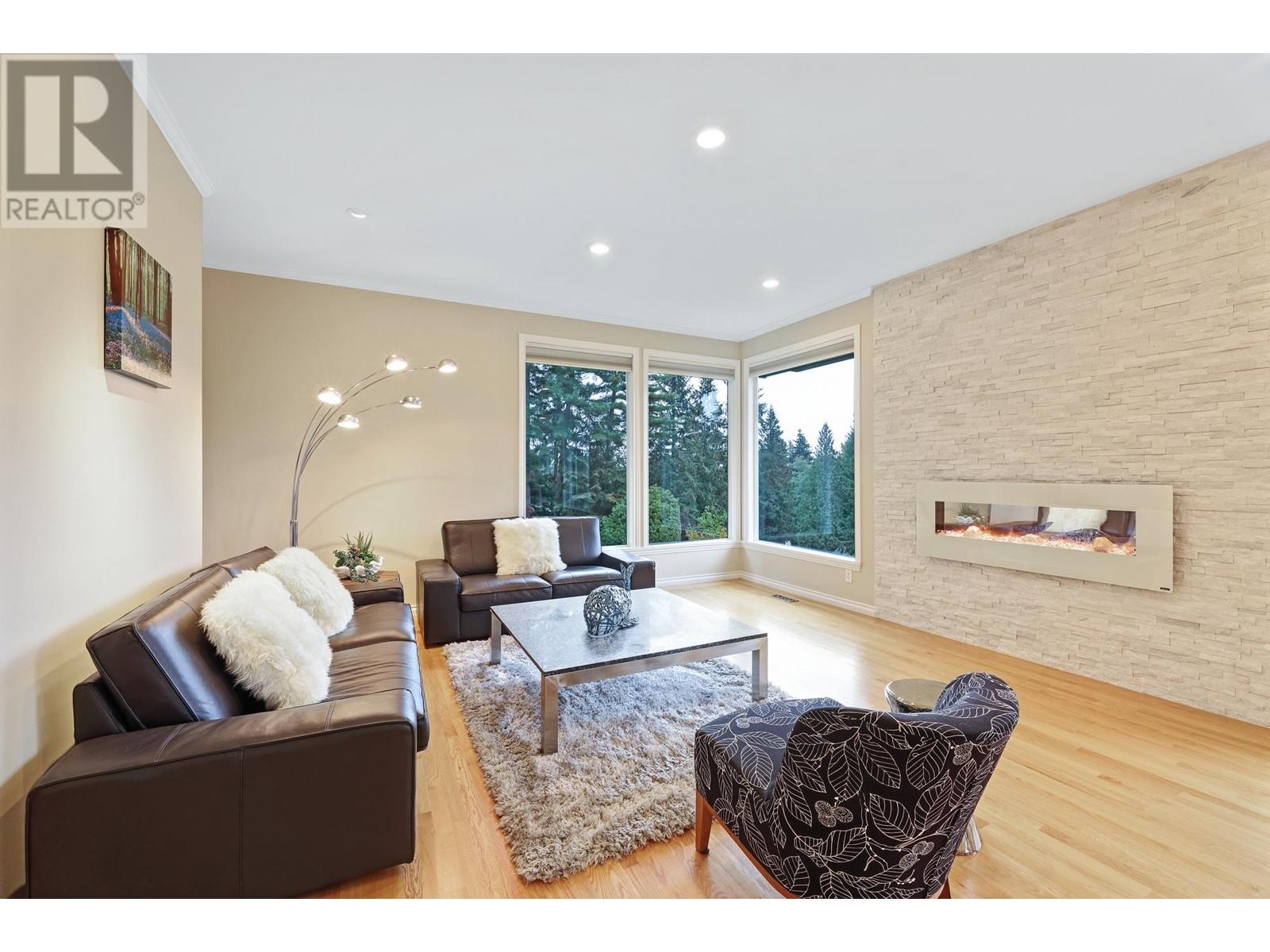 4635 Caulfeild Drive, West Vancouver, British Columbia  V7W 1E9 - Photo 4 - R2827294