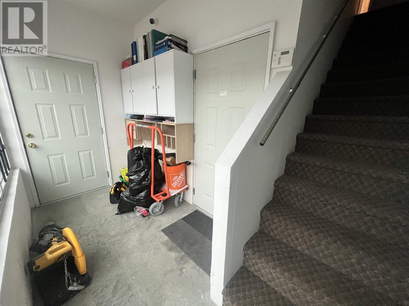 1541 E Kent Avenue North, Vancouver, British Columbia  V5P 4Y7 - Photo 2 - C8055224