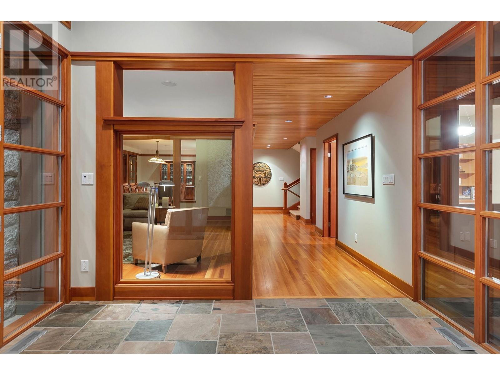 625 Glenmaroon Road, West Vancouver, British Columbia  V7S 1P5 - Photo 4 - R2827033