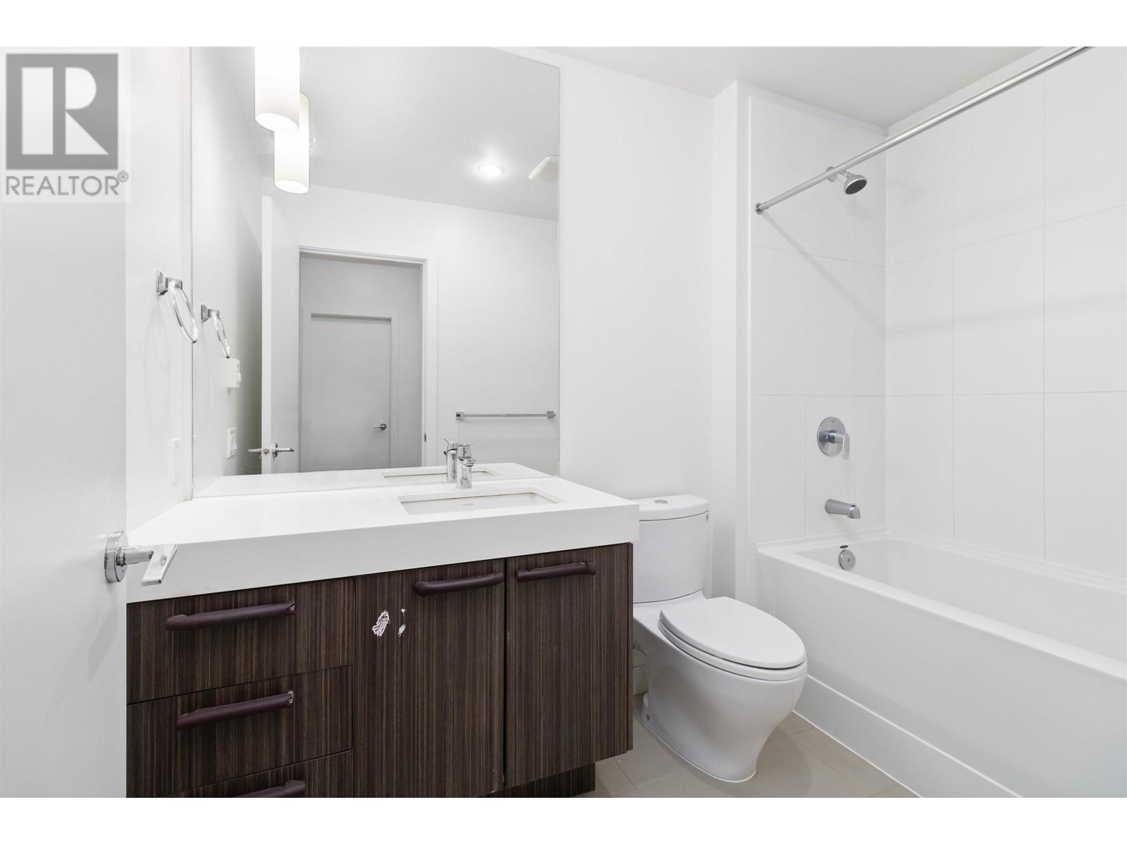 212 618 Como Lake Avenue, Coquitlam, British Columbia  V3J 0G1 - Photo 16 - R2827211