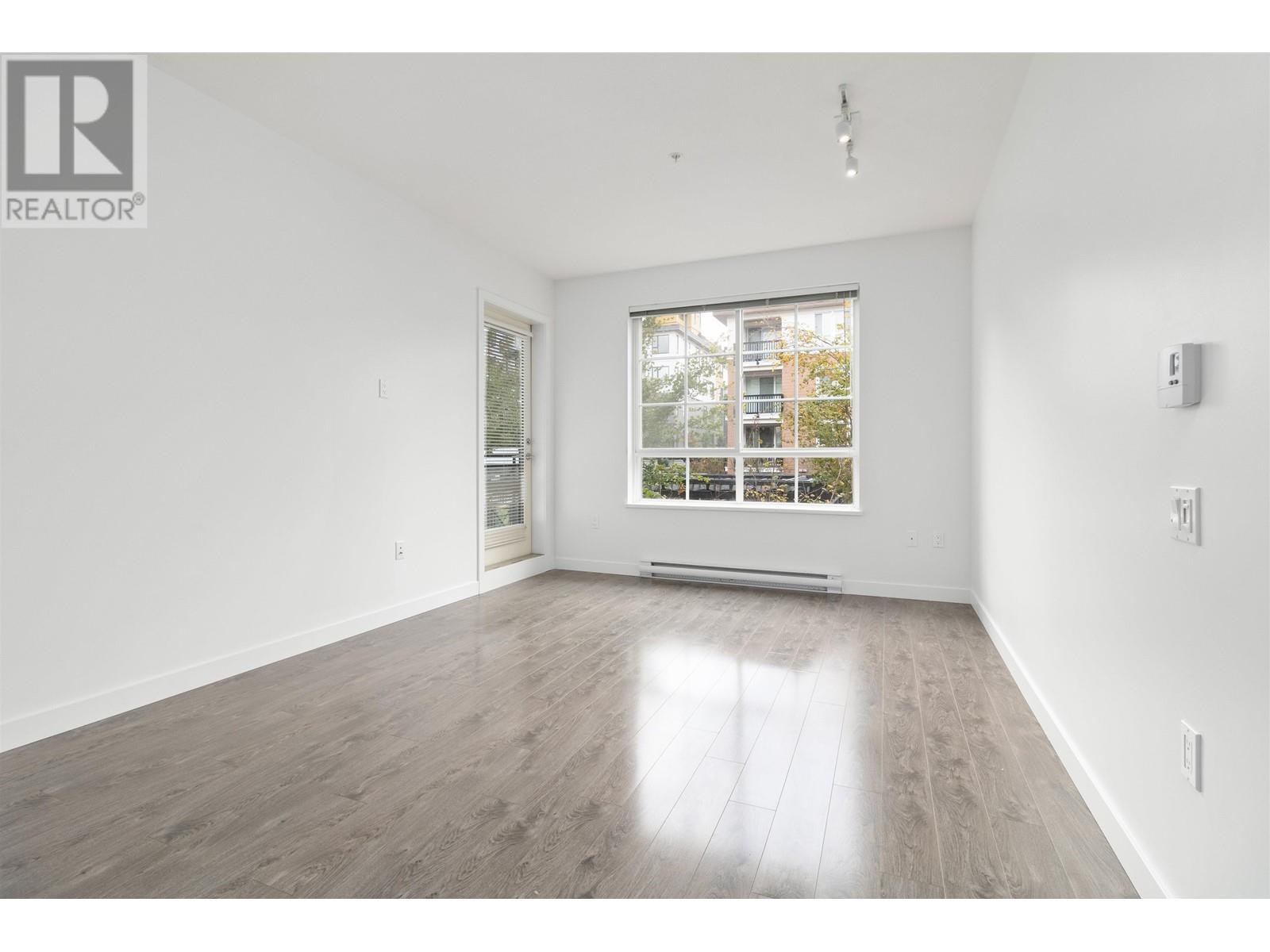 212 618 Como Lake Avenue, Coquitlam, British Columbia  V3J 0G1 - Photo 6 - R2827211