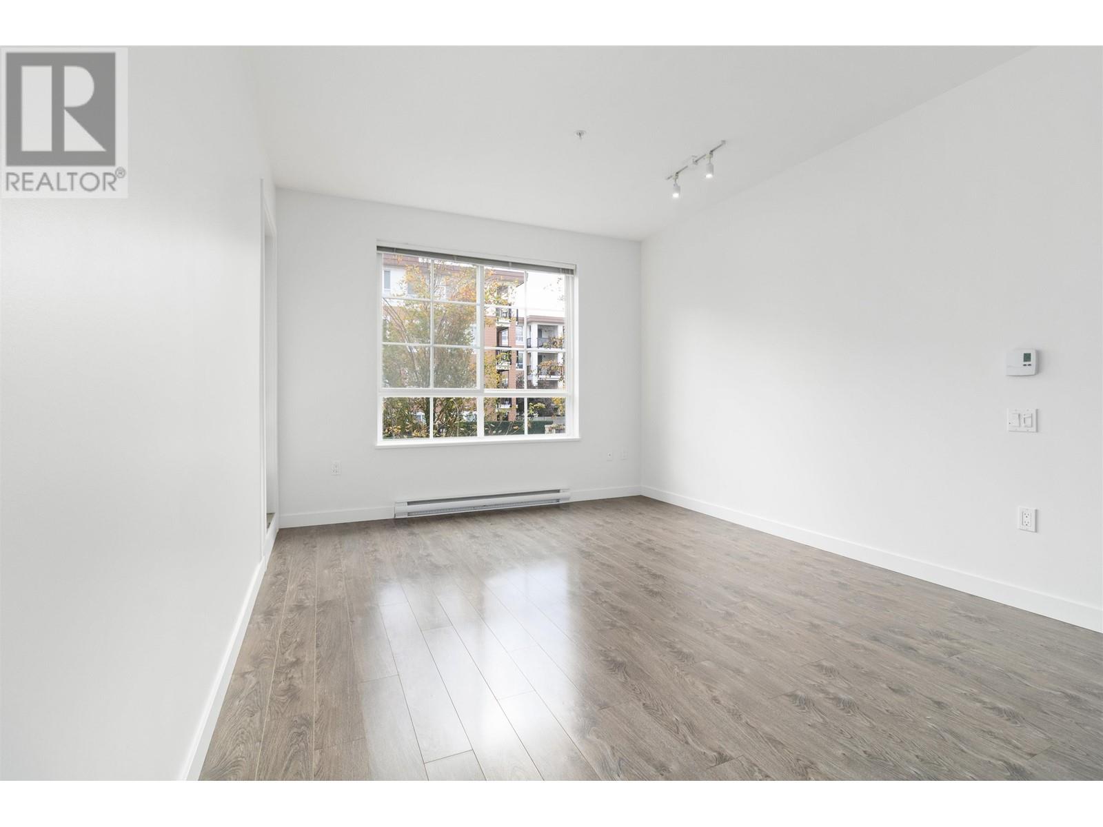 212 618 Como Lake Avenue, Coquitlam, British Columbia  V3J 0G1 - Photo 7 - R2827211