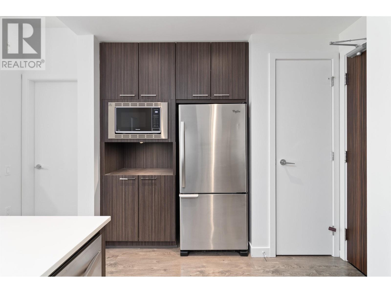 212 618 Como Lake Avenue, Coquitlam, British Columbia  V3J 0G1 - Photo 9 - R2827211