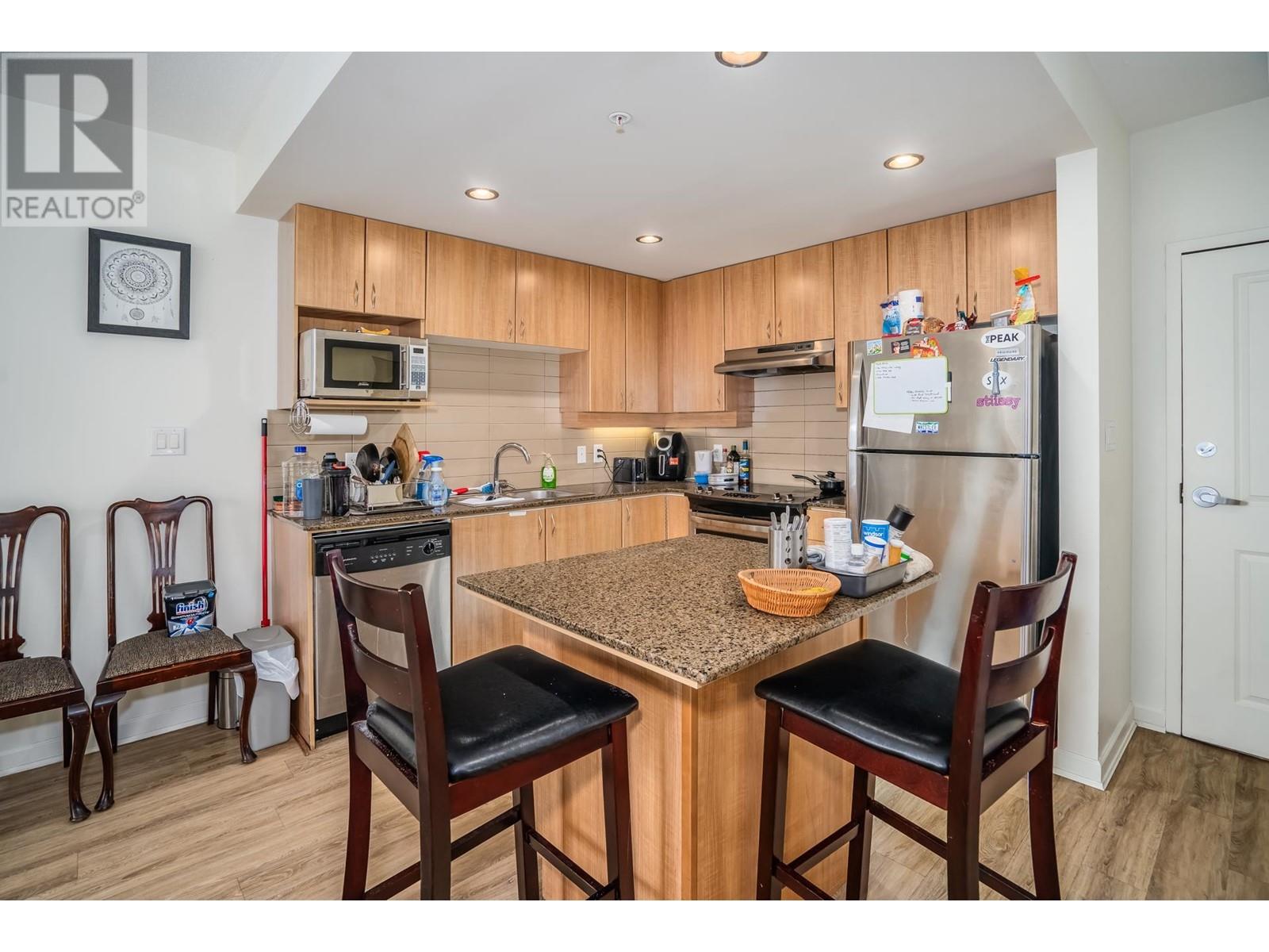 802 9262 University Crescent, Burnaby, British Columbia  V5A 0A4 - Photo 8 - R2827152
