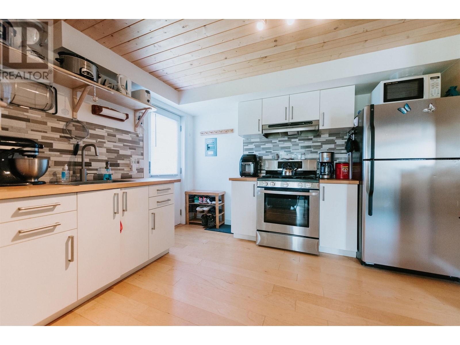 773 Seacot Way, Gibsons, British Columbia  V0N 1V9 - Photo 22 - R2818659