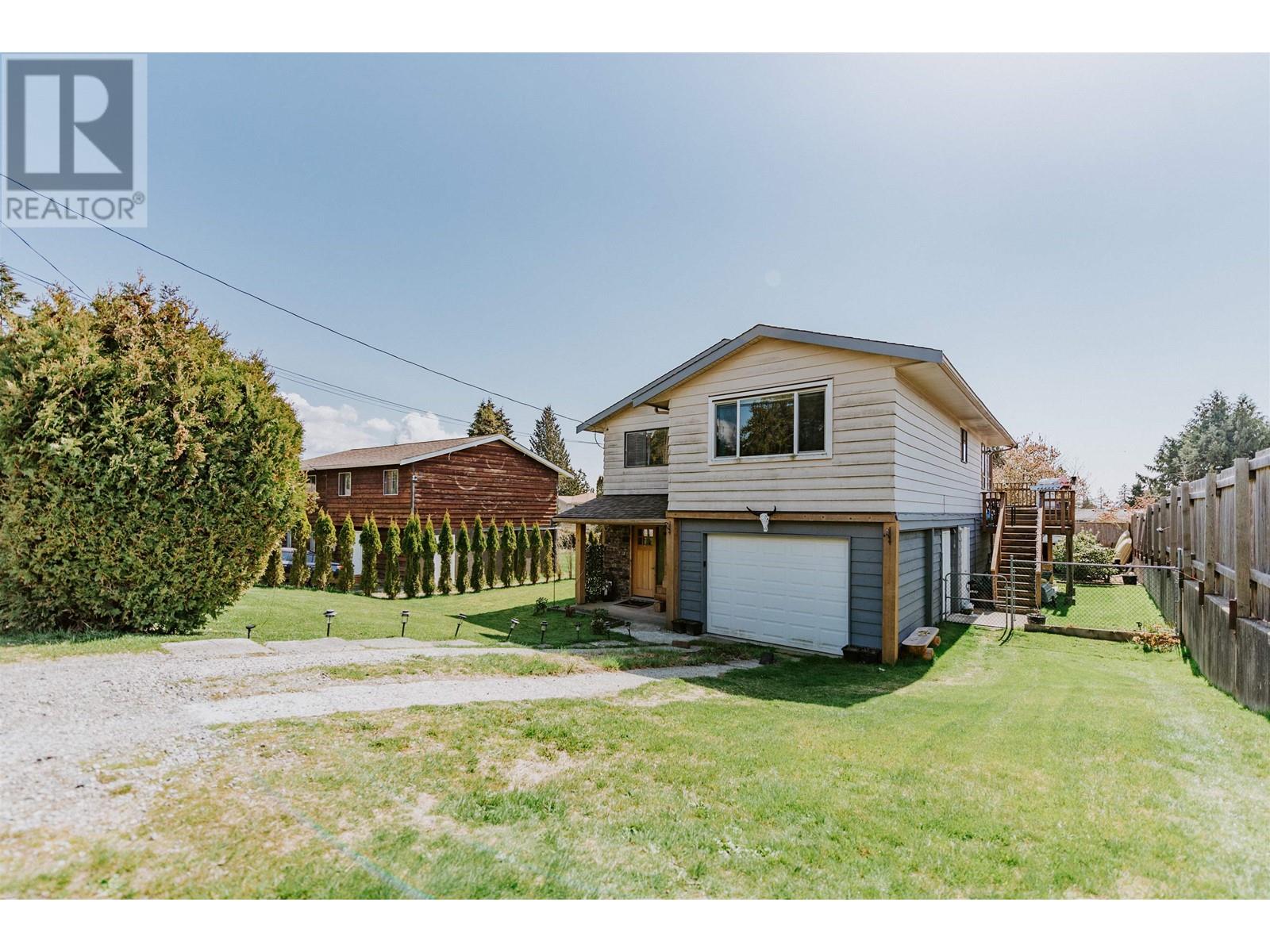 773 Seacot Way, Gibsons, British Columbia  V0N 1V9 - Photo 2 - R2818659