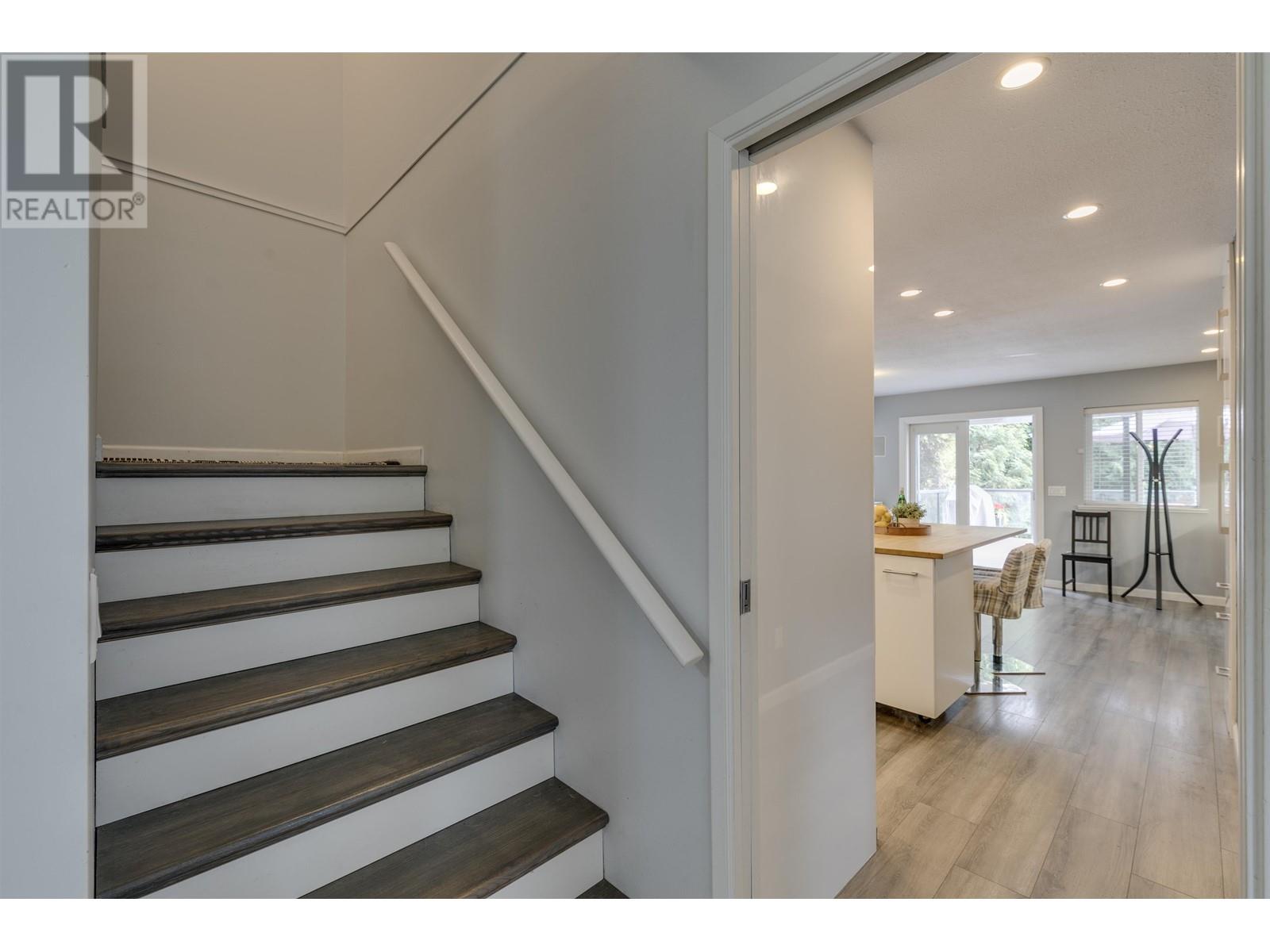 307 Mariner Way, Coquitlam, British Columbia  V3K 1N5 - Photo 6 - R2812757