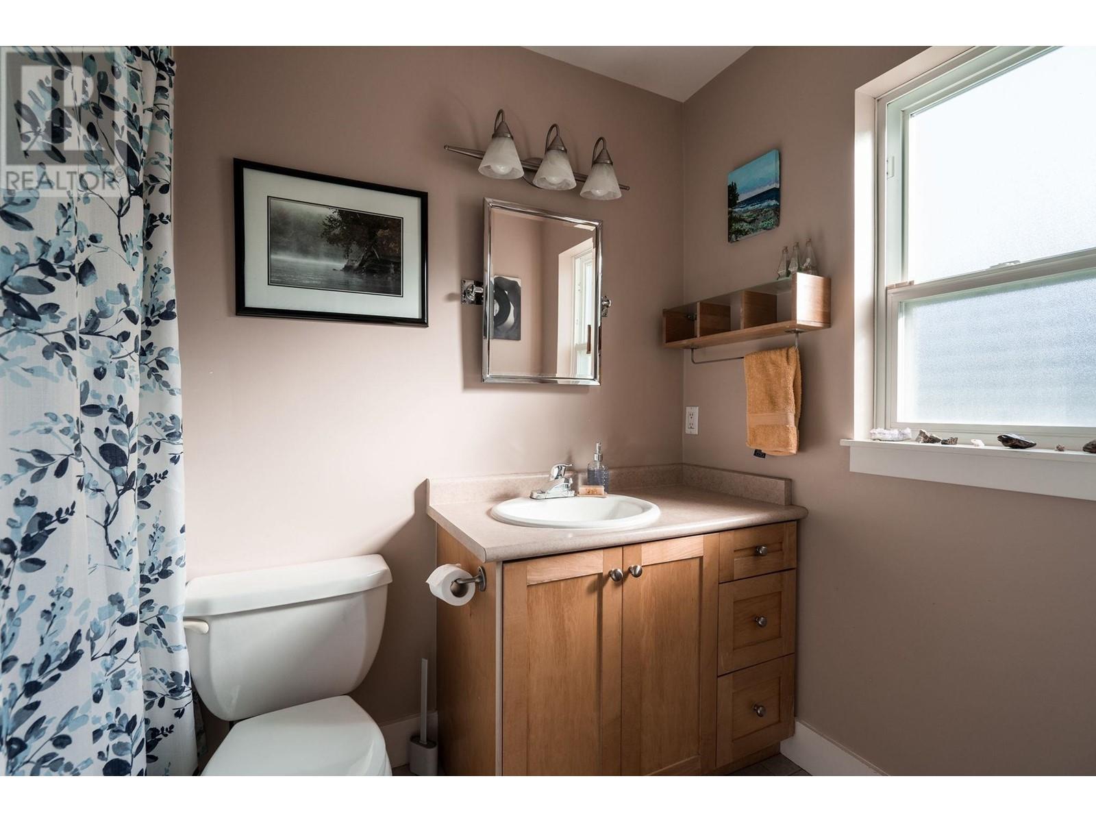38106 Fourth Avenue, Squamish, British Columbia  V8B 0A9 - Photo 17 - R2827285