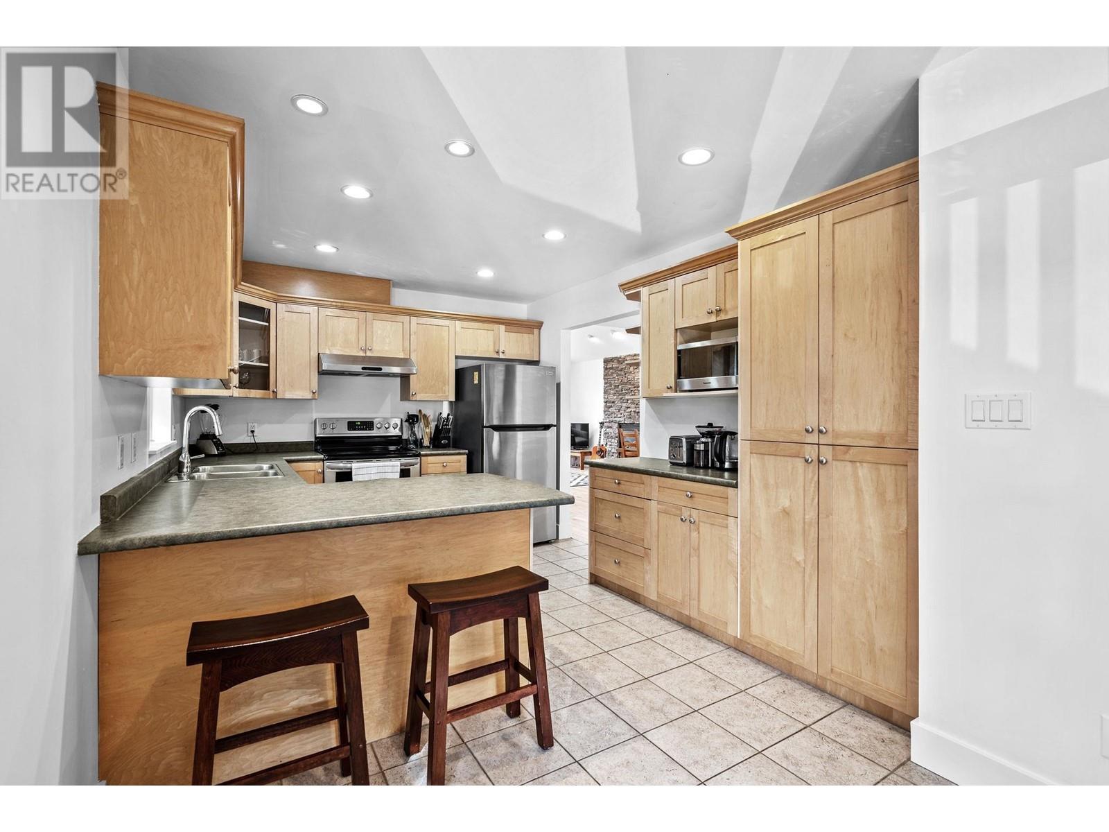 38106 Fourth Avenue, Squamish, British Columbia  V8B 0A9 - Photo 13 - R2827285