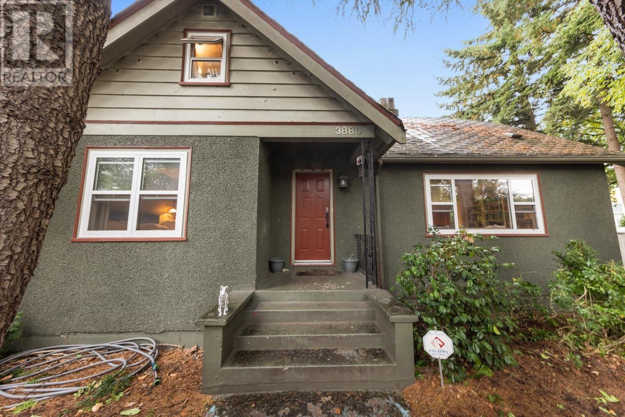 3880 CLARK DRIVE, vancouver, British Columbia