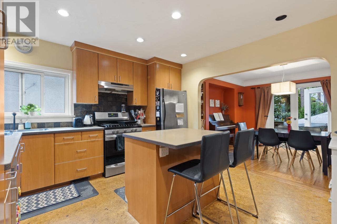 3880 Clark Drive, Vancouver, British Columbia  V5V 4Y8 - Photo 3 - R2826025
