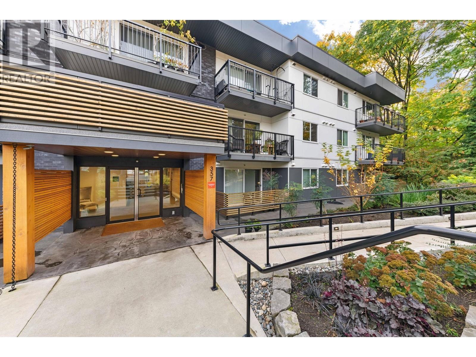 305 357 E 2ND STREET, north vancouver, British Columbia