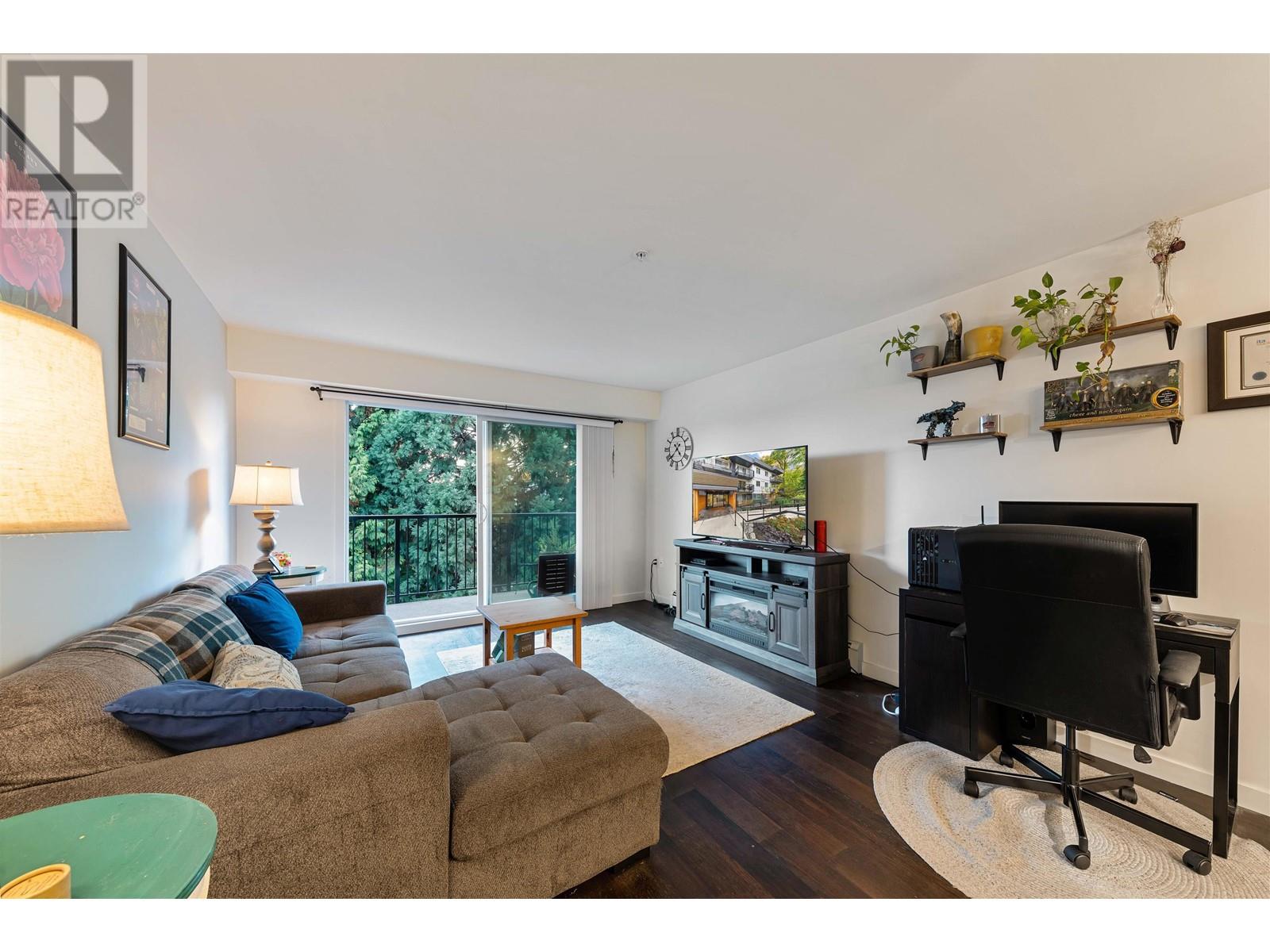 305 357 E 2nd Street, North Vancouver, British Columbia  V7L 1C6 - Photo 4 - R2827169