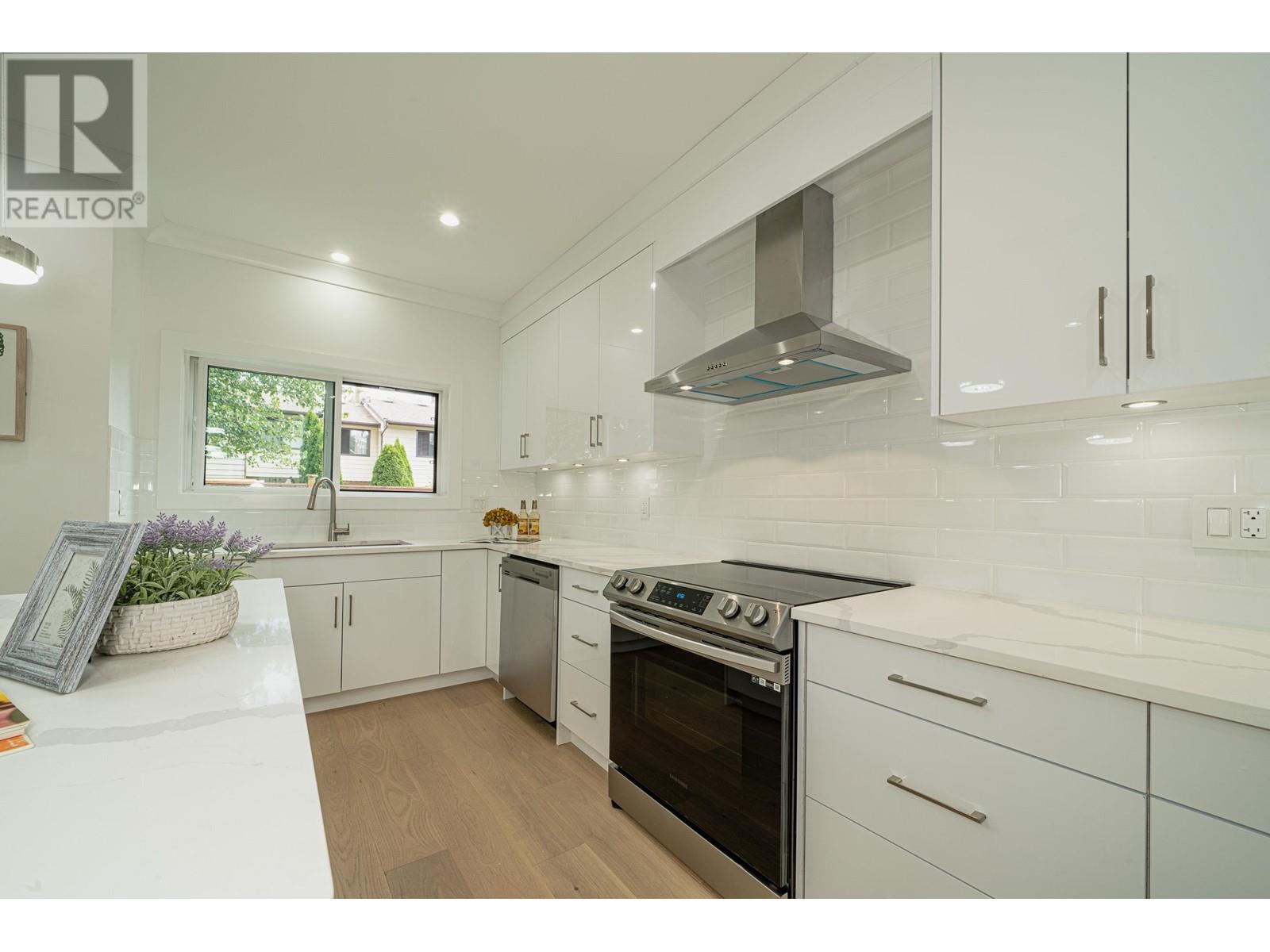 11180 Barkentine Place, Richmond, British Columbia  V7E 4R1 - Photo 21 - R2827217