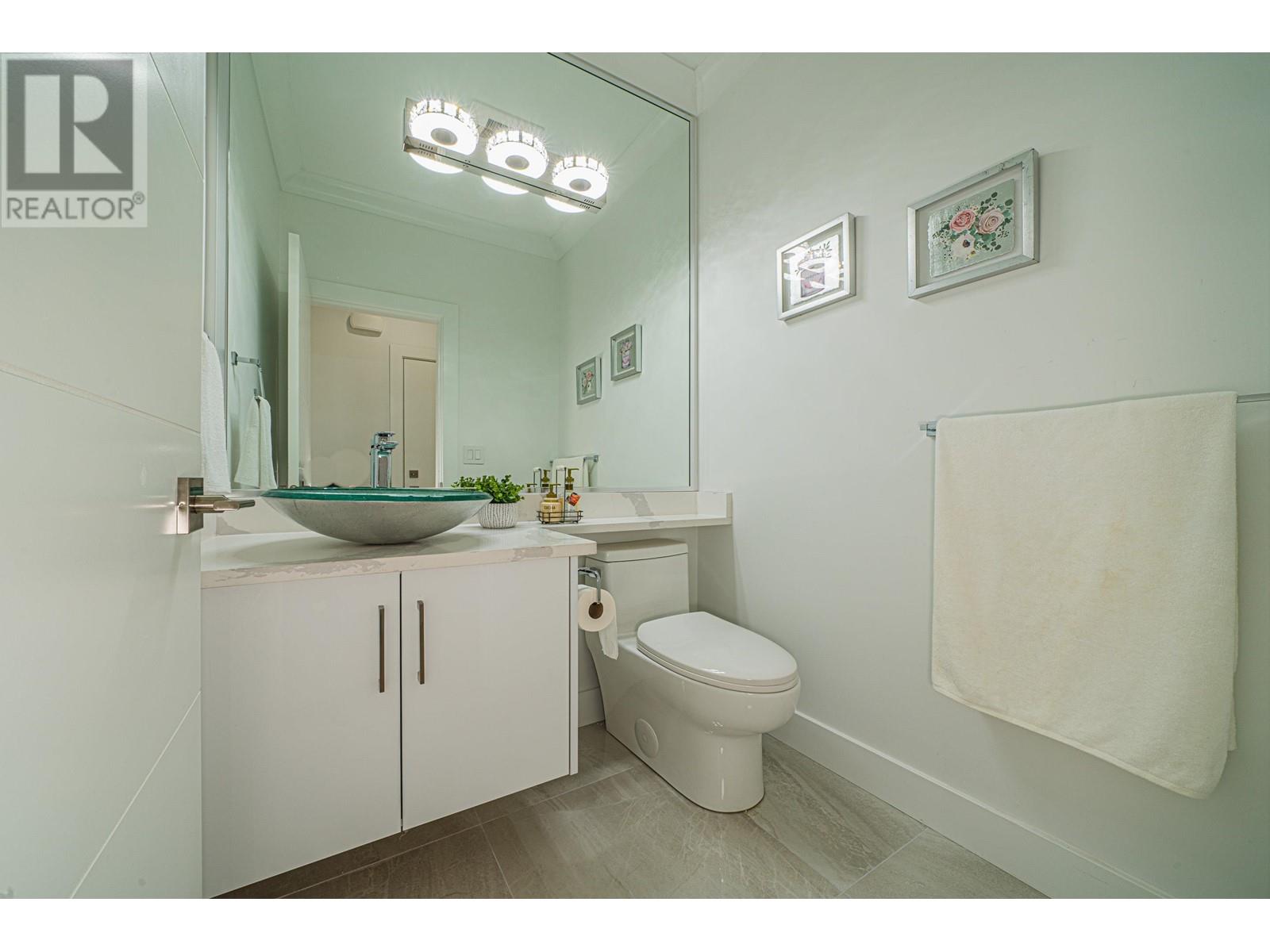 11180 Barkentine Place, Richmond, British Columbia  V7E 4R1 - Photo 11 - R2827217