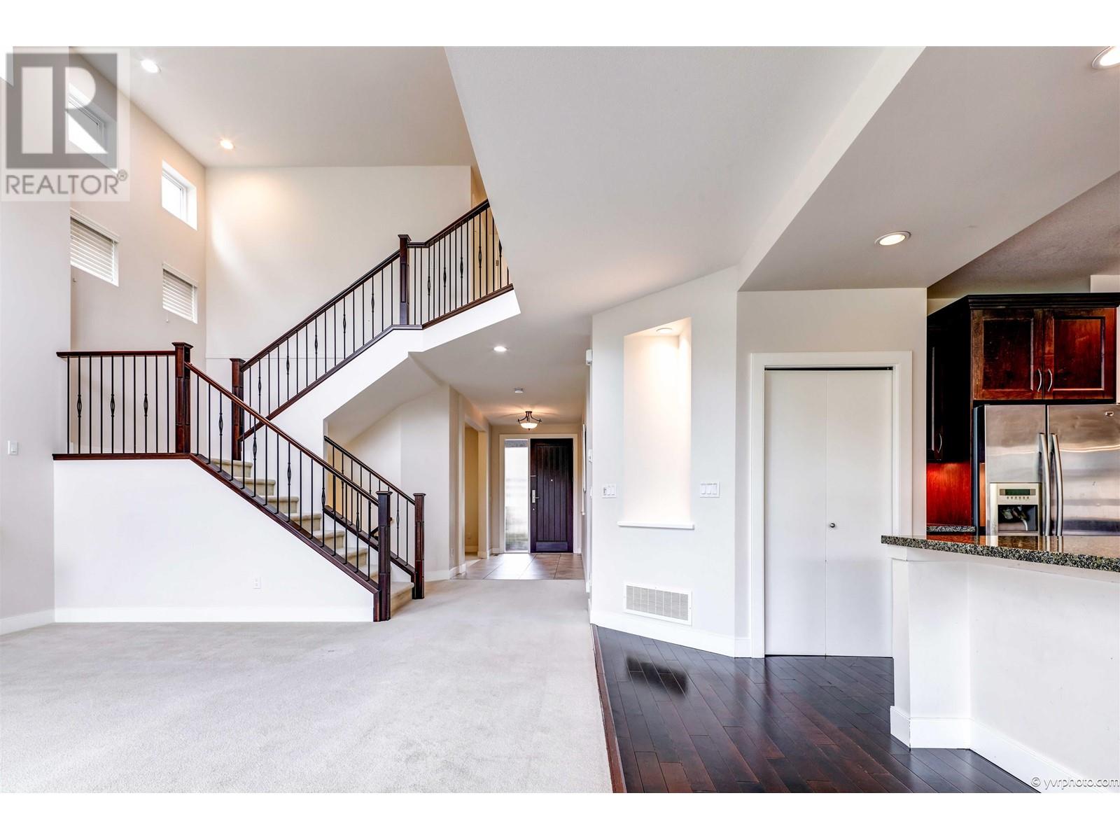 3430 Princeton Avenue, Coquitlam, British Columbia  V3E 0G1 - Photo 7 - R2827298