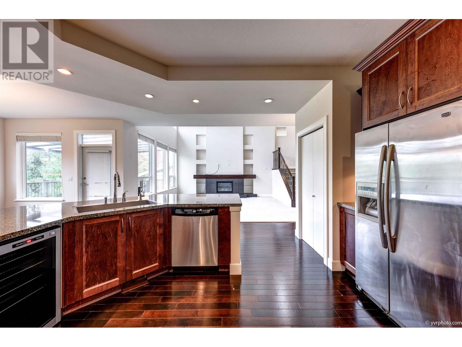 3430 Princeton Avenue, Coquitlam, British Columbia  V3E 0G1 - Photo 15 - R2827298