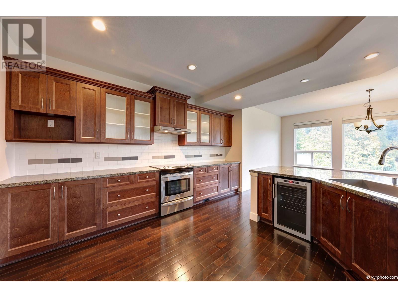 3430 Princeton Avenue, Coquitlam, British Columbia  V3E 0G1 - Photo 16 - R2827298
