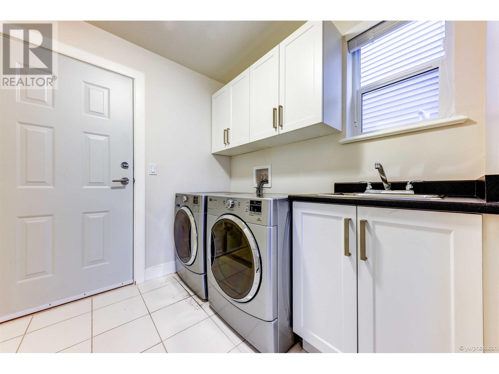 3430 Princeton Avenue, Coquitlam, British Columbia  V3E 0G1 - Photo 36 - R2827298