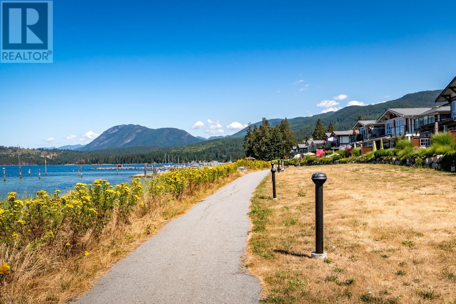 5933 Beachgate Lane, Sechelt, British Columbia  V7Z 0S3 - Photo 37 - R2801364
