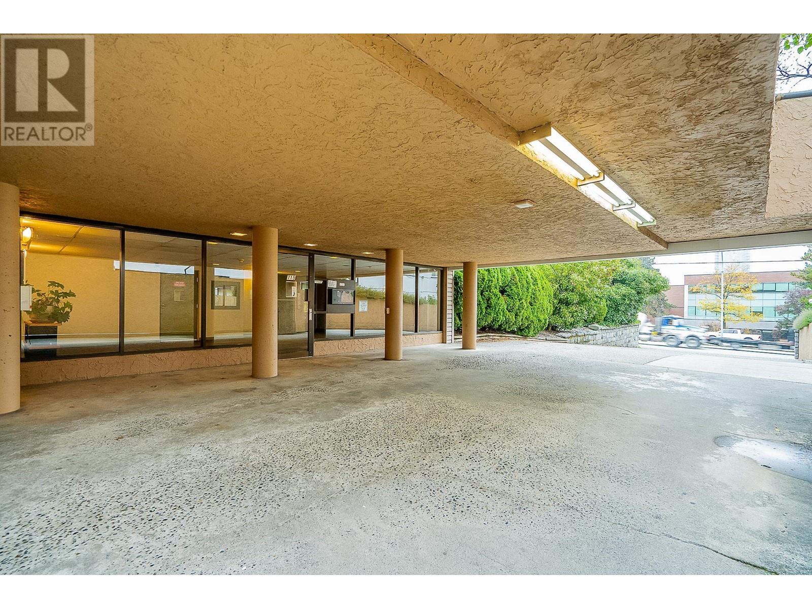 404 715 Royal Avenue, New Westminster, British Columbia  V3M 5X4 - Photo 2 - R2827338