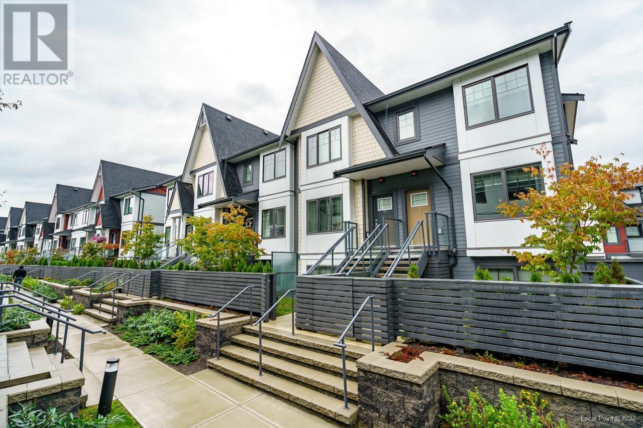 151 19451 Sutton Avenue, Pitt Meadows, British Columbia  V3Y 0G6 - Photo 3 - R2827340
